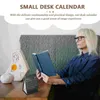 Kalender digitale wandkalender 2024 Mini -bureaukalender 2025 Tabel Handige desktop miniatuurverpleegster