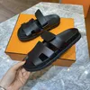 Topp Luxurys designer chypre sandaler med låda män kvinnor glider äkta lädermaterial tofflor platt sandles mens tränare avslappnad strand flip flop 35-45