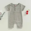 Rompères Baby Clothing Baby Garçons filles à manches courtes Stripe Crew Neck Buttons Jumps Contanes Summer Casual Clothes H240507