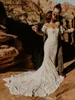 Romantische Schwächen schnüren Meerjungfrau Hochzeitskleid 2024 Sexy Offschuldner Applikationen Perlen Trompetenbrautkleid