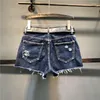 Frauen Jeans Europäische Kausal-Denim-Shorts für Frauen 2024 Spring Streetwear Student Mid-T-T-T-T-T-T-T-Taziist Raked Evertile Slim Jean Hosen gerissen