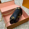 High Quality Designer Shoulder Bags Twist Chain Shoulder Bag Crossbody With box Retro Leather Square Fashion bags Gifts