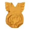 Rompers Försäljning baby flickor kläder för nyfödda linnor bomullsafflar kort ärm o-hals en bit spädbarn jumpsuit kläder 0-24m H240507