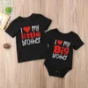 Dopasowanie rodzinnych strojów 1PC Dopasowanie T koszule rodzeństwo siostry Brother T-shirt I Love My Big Sister Family Odzież dla dzieci Body dla dzieci D240507