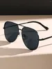 Lunettes de soleil 1pc Frame pilote Metal Retro Trends pour les accessoires de vêtements de randonnée de vacances en plein air