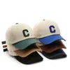 Ballkappen Unisex Baumwoll Baseballkappe für Frauen und Männer lässig Snapback Hut Modebrief C Patch Hut Sommer Sonnenvisoren Caps D240507