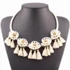 Orecchini di collana set dichiarazioni grossolana di corda bianca chocatore di perle a sospensione donne colorate gioielli floreali design del marchio