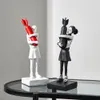 Banksy knuffelen Bomb Girl Statue Sculptur Hugger knuffelen Peace Bomb Girl Home Decoratie Accessoires Woonkamer Decoratie 240429