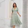 Designerklänning Kvinnors sommartryckt knapp midja Cinched Floral Dress for Women Plus Size Dresses