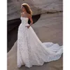 花嫁のストラップレスレースウェディングドレスバックレスデザイナーブライダルガウンスイープトレイン用のミララインボヘミアノヴァドレス