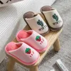 Slipper 2024 Nieuwe Warm Winter House Slippers voor meisjes jongens schattig fruitpatroon Japan slaapkamer kinderen katoenen huisschoenen