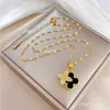 Fashional New Womens Designer Halsband Fashion Flowers Four-Leaf Clover Cleef Pendant Necklace Go 365659