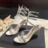 Chaussures habillées 2024 Luxury Luxury Femme Rhingestone Butterfly Silver Abricot Fashion High Heel Sandals Banquet de mariage