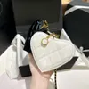 Fashion Womens mini sac de maquillage sac à main amour sac jumeau brevet en cuir diamant matériel métal boucle beau petit pendentif