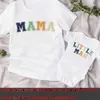 Familienübergreifende Outfits Mama Little Man Printed Family Matching Kleidung Mutter Sohn Kurzarm Outfit Shirt Fashion Mom Boy T-Shirt Tops Baby Bodsuit D240507