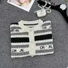 T-shirt pour femmes Designer petit vent parfumé à la lettre brodée Stripe Round Nou sans manches en tricot en tricot en tricot