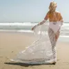 Femmes plage Wear Sexy en dentelle Crochet Bikini Cover Up Femmes Long MAXI Robe Hollow Out Robe Sarong Kaftan Swimsuit Beach Wear D240507