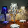 Włoski design akryl Kartell bez baterii Lampa stołowa LED Nocna światła dotyk USB Genialne lampy kwiatowe pokój wystrój hotelu 260C