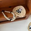 Dekorative Figuren Cattail Grasventilator Anhänger Stickerei Panda Blattdekoration mit Kunstperlenkettenauto Rückspiegel hängen hängen