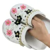 Fashion Elegant Hole Shoe Charmes pour fleurs Perle Clogs Jeans dessin animé Migne Charms Designer Vintage Luxury Shoe Decorations 240506