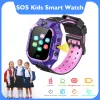 Zegarki 2G Dzieci SOS Call Smart Watch LBS Tracker Lokalizacja SIM Karta SIM Kid Watch Camera Chat Waterproof Waterproof Smartwatch dla dzieci Prezenty