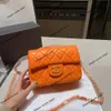 Luxury Bag Store Bola feminina 90% Fábrica de vendas a quente Cadeia de design de moda de moda ombro único bolsa de crossbod