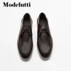 Chaussures décontractées automne 2024 mode authentique en cuir plamp homme homme sauvage solide de style simple solide masculin