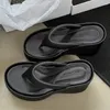 Slippers Женщины шелковые блюда, скользящие туфли для женщин 2024 Модная платформа, женские шлепанцы