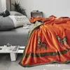 Постилочные наборы сетки бархатной фланель толстой зимней коралловой крышки Супер теплые мягкие одеяла бросают для дивана J240507