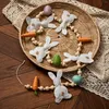 Figurines décoratines Pâques Garland Carrot Wreaty Perles en bois mur Ornement Ornement de fête de fête DÉCORS CADEAU PENDANT