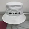 Luksusowy projektant mody Bucket Hat Mu szerokie brzegi płótno para letnia casquette wakacje w podróż przeciwsłonecznych list haft haft denim kubek kubek