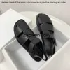 Die Reihe der * Reihen neue echte Leder gewebte Sandalen Frauen Freizeit Mode vielseitig Baotou flache Caligae Schuhe