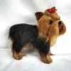 Miniature Lifelike Yorkshire Terrier Simulazione di bambole peluche simulazione Animal Model Wine Armatch Office Office Ornaments Decorazioni per la casa Artigianato Gioche Gift per bambini