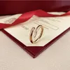 Marka Klasik Tırnak Yüzüğü 18K Altın Yüzük Erkekler Elmas Yüzük Kadınlar Yüzük Halkası Yüksek Kaliteli Tasarımcı Yüzük Lüks Takı Cazibesi Çift Alyans