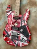 Guitare vieilli / relique, Frankenstrat, Frankie Striped, vin rouge, double verrouillage trémolo