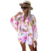 Contulaires de parcours féminins 2 PCS / SET FEMMES TOP Shorts Suit Colorful Print Long Lantern Sleeve Lace-Up Deep V Caly Cardigan BEACHWEAR Resort Copture