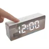 Horloges Thermomètre Miroir Corloge avec fonction de snooze Affichage de LED numérique Horloge de bureau USB Table de bureau de bureau opéré