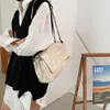 Umhängetaschen PU Leder Mode Slings Bag große Kapazität Frauen stilvolle Satchel Verstellbare Gurt Pendelkette Messenger