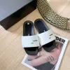 Дизайнерские плоские сандалии Sandals Sliders Sandale Mens Slippers Summer Beach Shoes Lady Outdoor Travel Bool Wang Canvas Slide Rubber Womens Mule Loafer Lady Gift