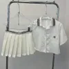 Letras faldas de blusa para mujeres juego de camiseta blanca de falda plisada