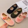 2024 Autumn Kinderen Princess schoenen Girls Ballet Flats Fashion Condition Style Velvet ondiepe elegante All-match Kids Flats 240506