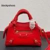 Balencig le Cagole mini sac Neo Classic City Sacs Small Sac à main Crocodile noir en relief Cross Bady Smooth Calfskin épaule Luxurys Designer portefeuille Purs 35ig