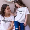 Familienübergreifende Outfits Besties Love Family T -Shirt Baby Mamas Junge Mama und ich Paar Mutter Kinder Baumwolle T -Shirt Tops Baby Kleidung passende Outfits D240507