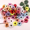 Fleurs décoratives 50pcs multicolores faux petit ensemble de fleurs artificielles têtes en vrac pour décoration de mariage d'artisanat bricolage