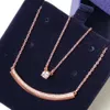 Jóias de designer de colar de swarovskis mulheres originais de qualidade de luxo de luxo com camada dupla de diamante de diamante único sorriso de colar de colar sorridente de colarinho de colar