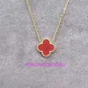 Designer Luxury 1to1 Collier Vancllf Original Lucky Girls Fourleaf Grass Titanium Steel 18K Gold Pendant Simple Light Small Small Red Collar Collar