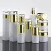 Aufbewahrung Flaschen Großhandel 50g Glas Glas Reiseflasche Pearl White Creme Behälter Make -up -Verpackung mit glänzend Silber und goldener Kappe