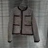 レディースジャケットウィンタージャケット2024秋の衣服韓国ファッションスリム編み暖かく厚くなった