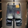 Модная одежда 2024 Высокая промышленная вышивка с высокой промышленностью пять очков настоящие религиозные джинсы Мужские летни