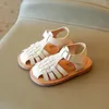Vintange tecer sandálias de meninas sólidas de dedão fechada para meninas sapatos de verão de bebê de bebê f02234 240415
